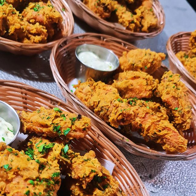 Crispy Herbed Chicken Wings (BBQ)