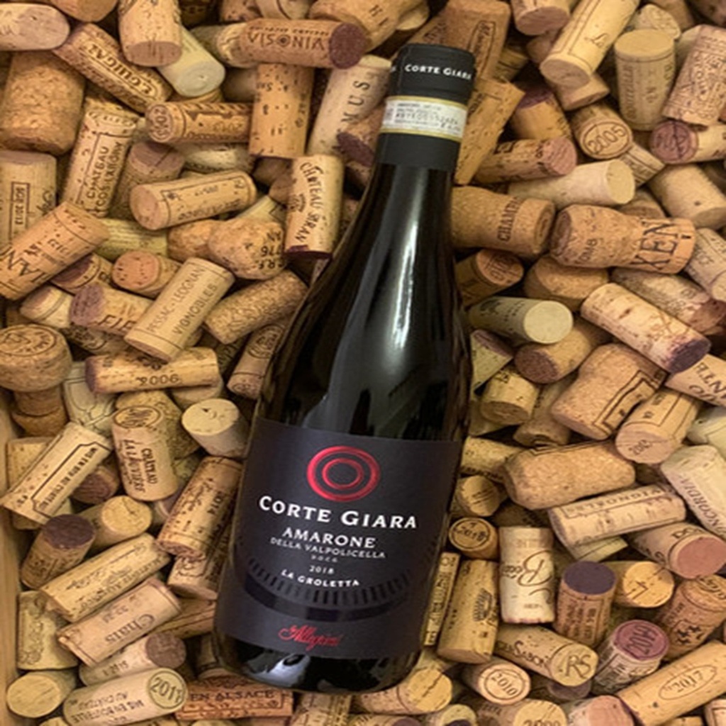 Corte Giara Amarone della Valpolicella - Italy (Glass)