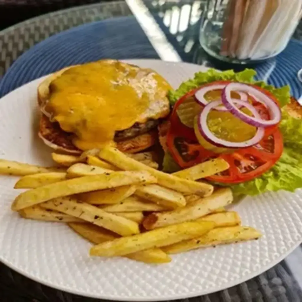 The Classico Burger (R) (Cheddar, Seasoned Fries)